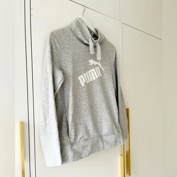 Puma Sweatshirt - Picture 2 of 4